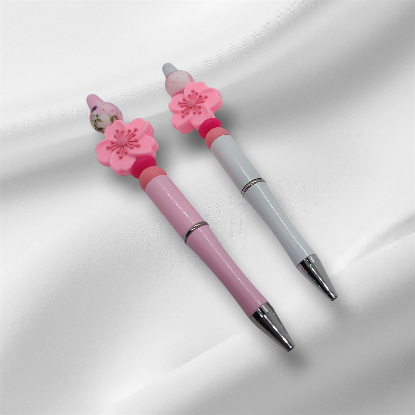 Cherry Blossom Beaded Pen -Light Pink/White